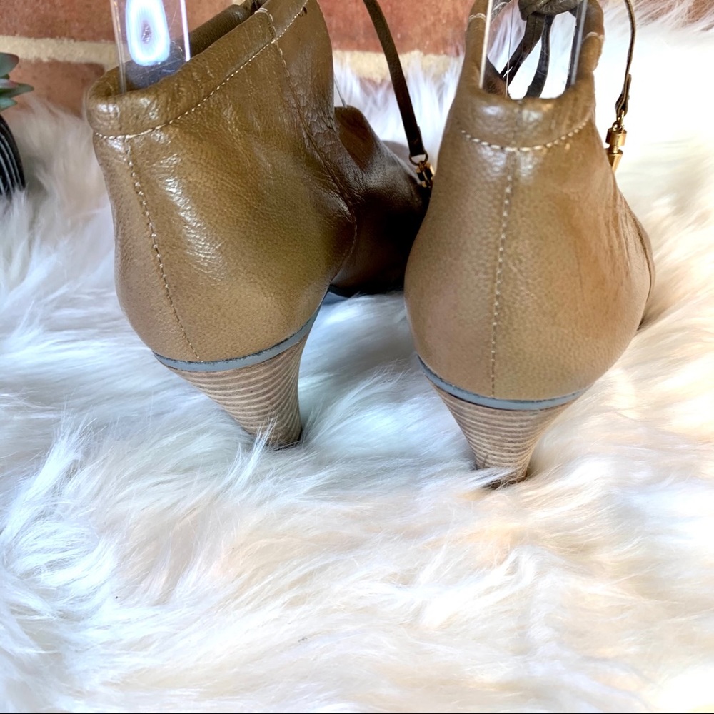 REBECCA MINKOFF Quiet Luxury Cocoa Leather Keyhole Opening Ankle Boots, 7 - Picture 12 of 15